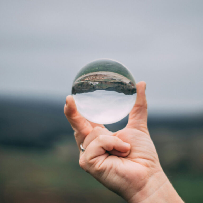 41364936-1717433908160-9e58715e70e96-768x768 Podcasts no seu aplicativo